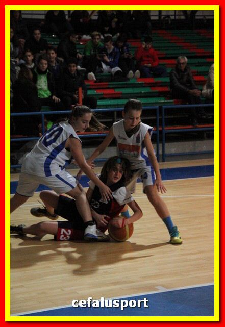 150228 Basket_U13F 082_tn.jpg